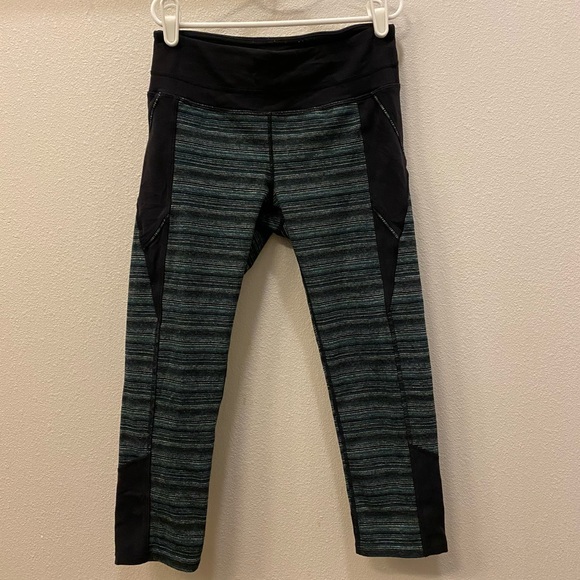 Athleta Workout Capri Leggings XS - Picture 1 of 4